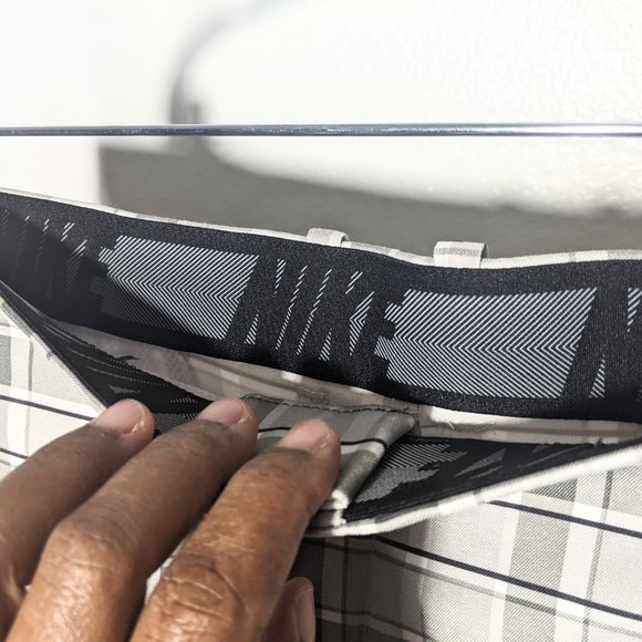 Nike Dri-Fit CI9803-010 Green Plaid Golf Shorts - Picture 4 of 12